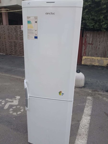 Frigider Arctic model nou, combina frigorifica